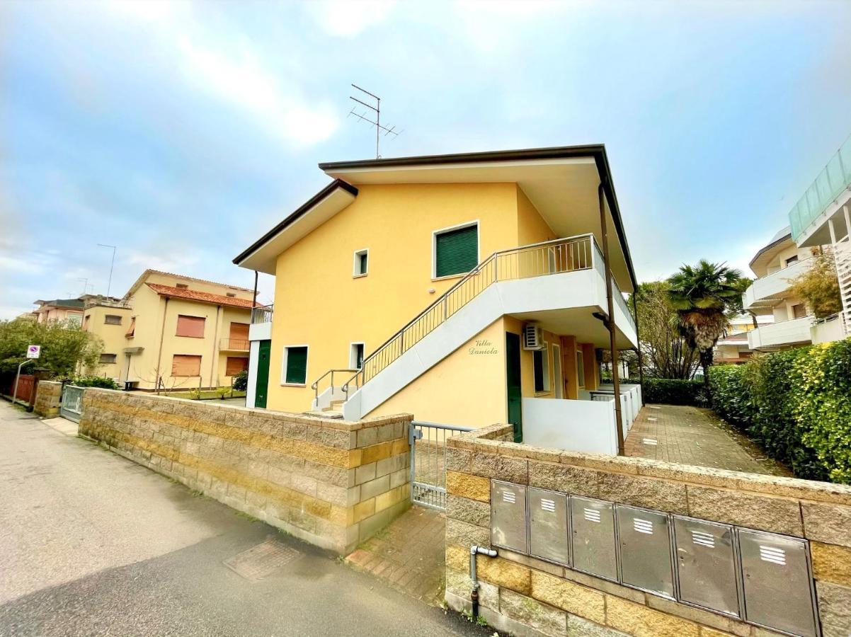 Villa Daniela Carraro Immobiliare - Family Apartments Lido di Jesolo Exterior foto