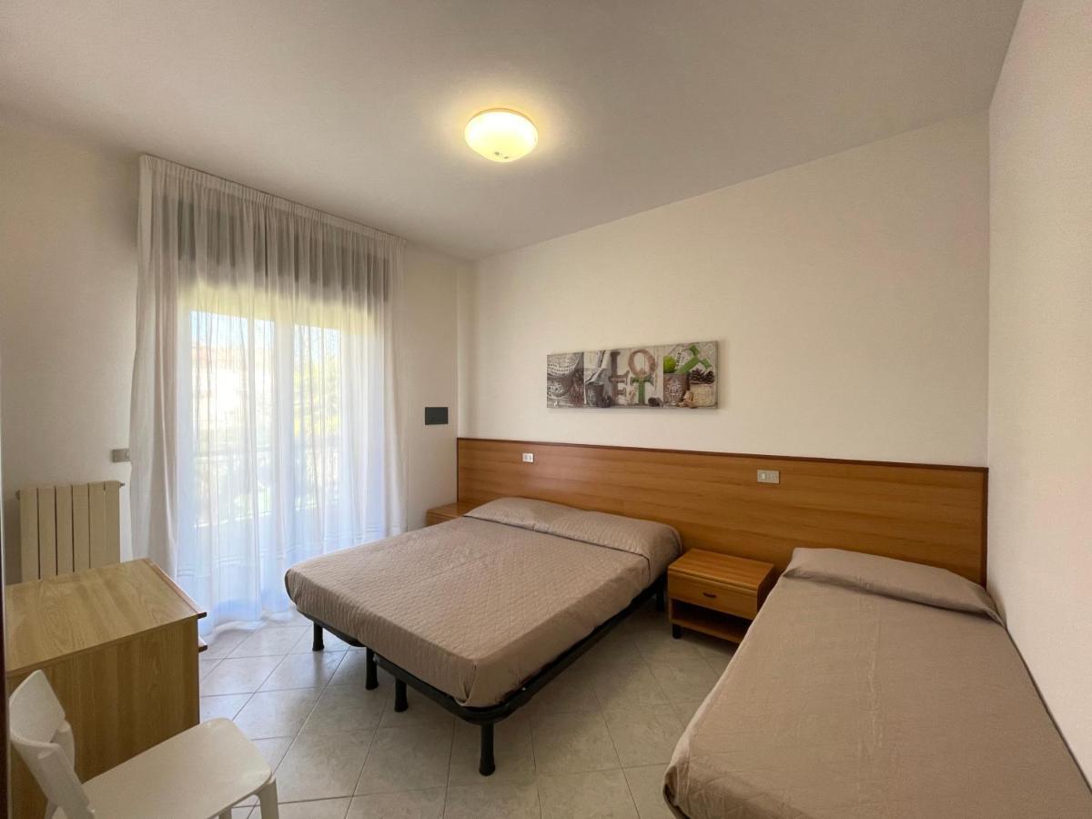 Villa Daniela Carraro Immobiliare - Family Apartments Lido di Jesolo Exterior foto
